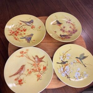 Yellow Bird Design Dinner Plates Set of 4